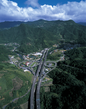 坪林行控中心專用道