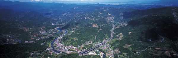 鳥瞰坪林與坪林交流道