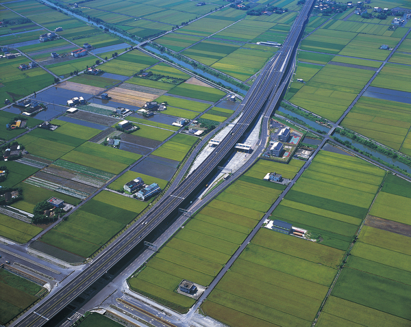 宜蘭交流道南入北出匝道